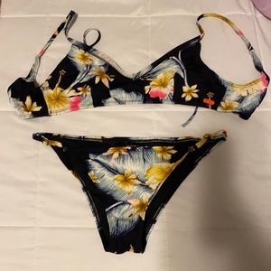 FLORAL PRINT NAVY ROXY BIKINI